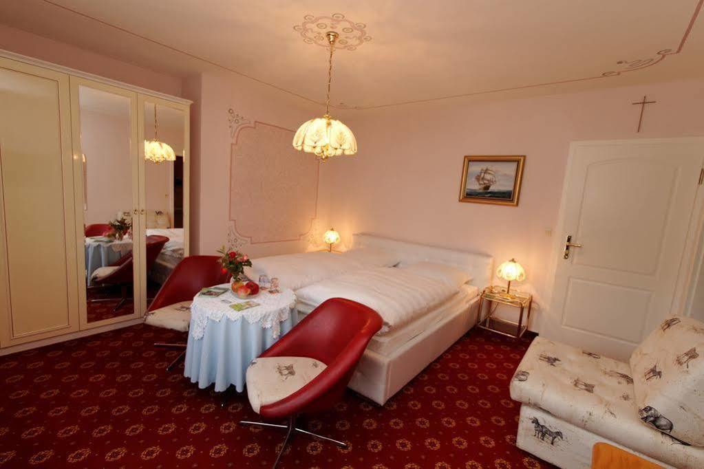 Hotel Garni Regina Гёсвайнштайн Экстерьер фото